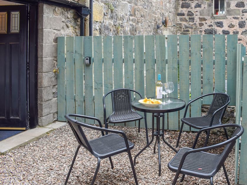 Sitting-out-area | 2 Mill Hall Cottages, Newburgh, near Cupar