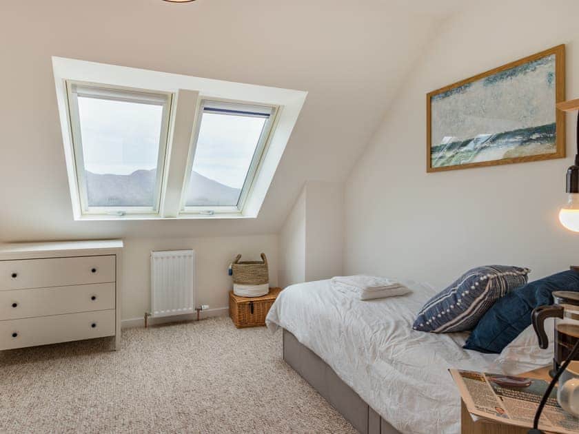 Twin bedroom | Ardlearag, Badcaul, near Ullapool