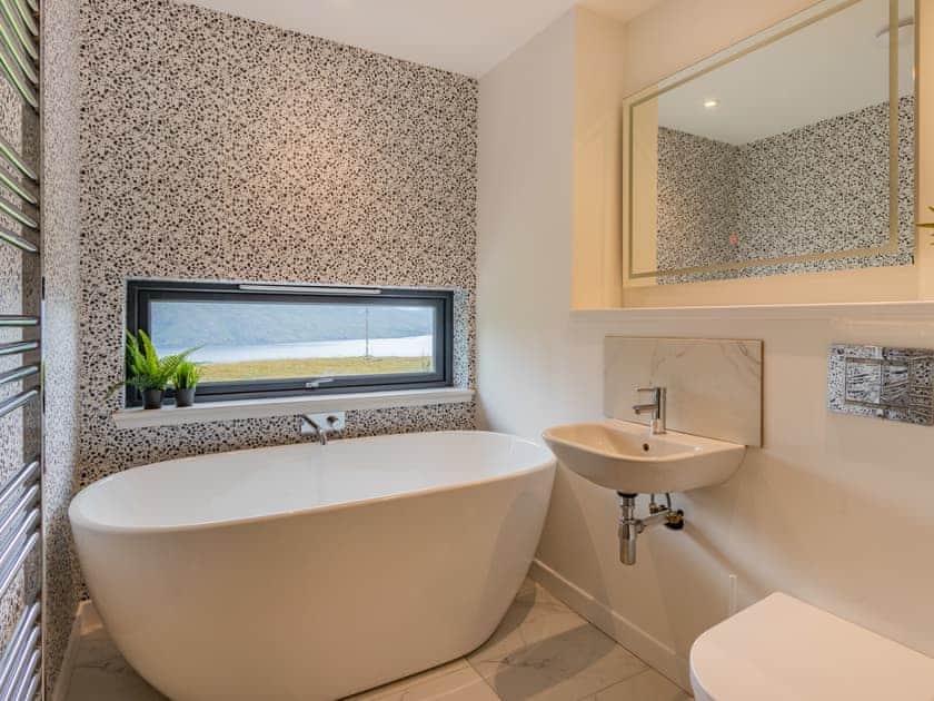 Bathroom | Ardlearag, Badcaul, near Ullapool