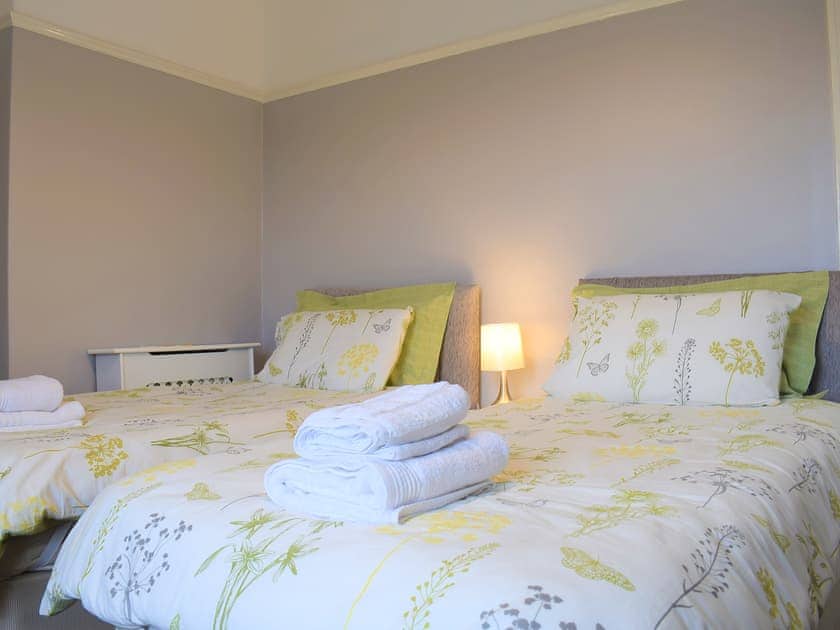 Twin bedroom | Seahouses Cottage, North Sunderland Seahouses