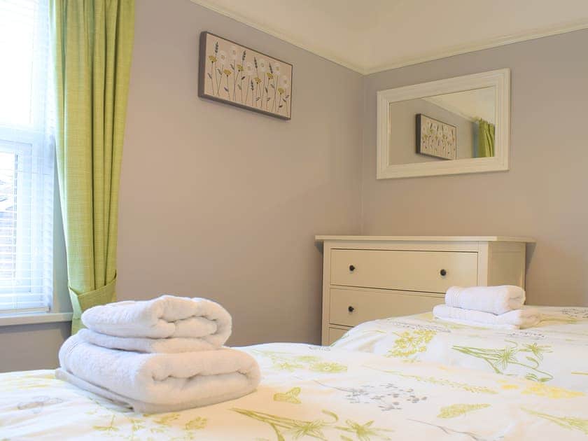 Twin bedroom | Seahouses Cottage, North Sunderland Seahouses