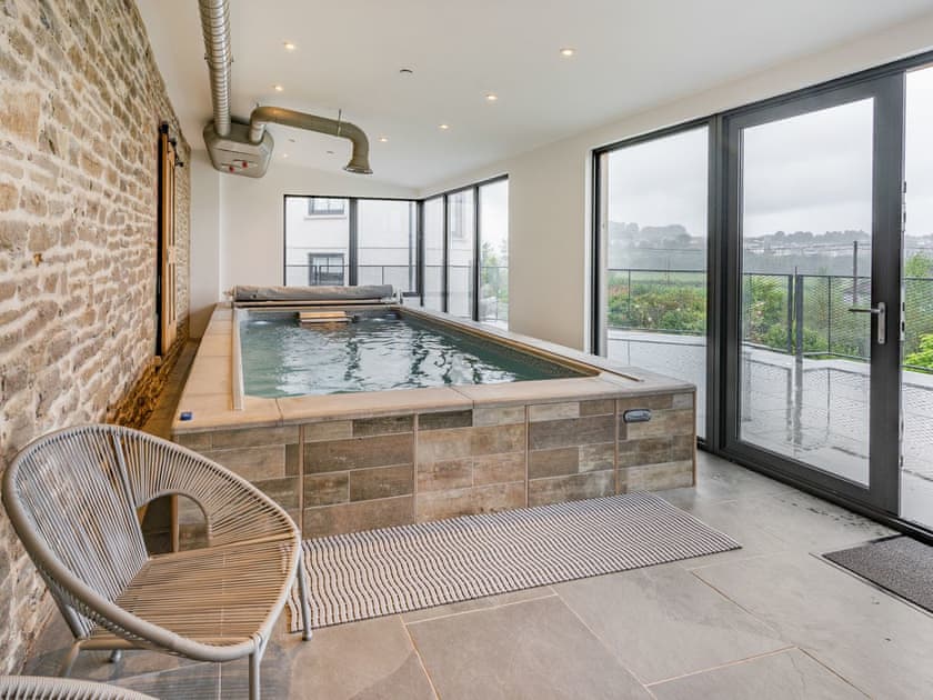 Swimming pool | Cwtch Ty Gwyn, Llandeilo