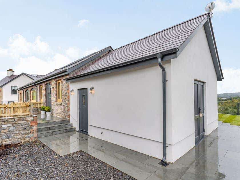 Exterior | Cwtch Ty Gwyn, Llandeilo