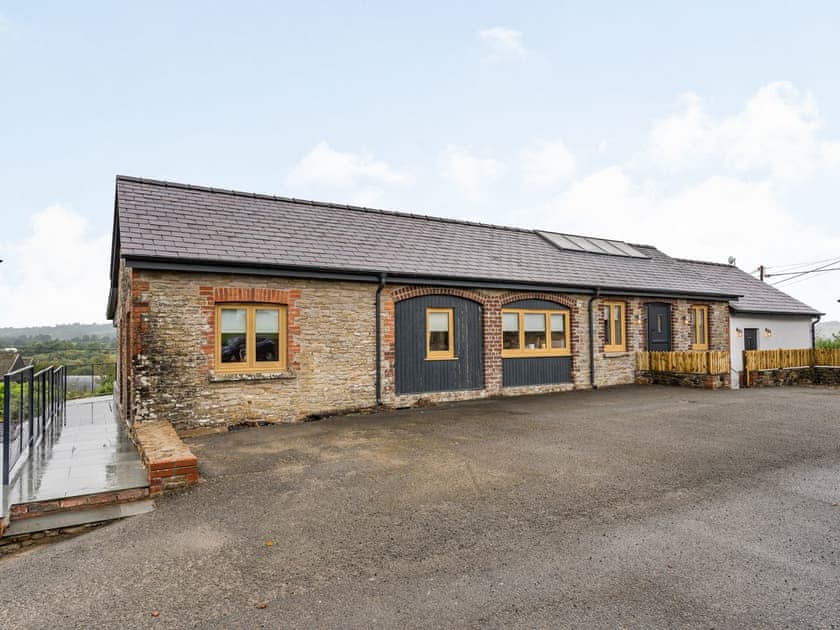 Exterior | Cwtch Ty Gwyn, Llandeilo