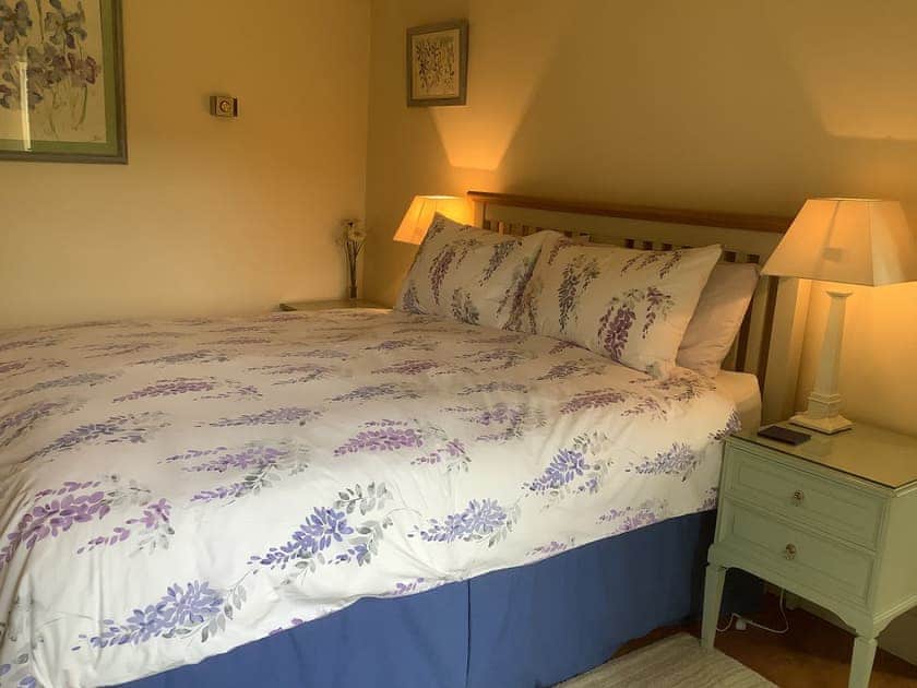 Double bedroom | Wisteria Cottage - Wisteria and Rusty’s Cottages, Buttercrambe, near York