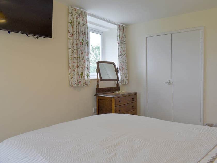 Double bedroom | Sisial Y Gwynt, Llanarmon yn Lal