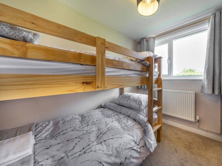 Bunk bedroom | Meadowcroft, Hundred House, near Llandrindod Wells