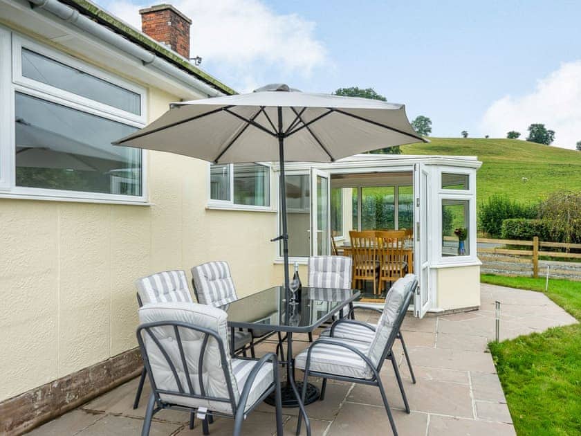 Sitting-out-area | Meadowcroft, Hundred House, near Llandrindod Wells
