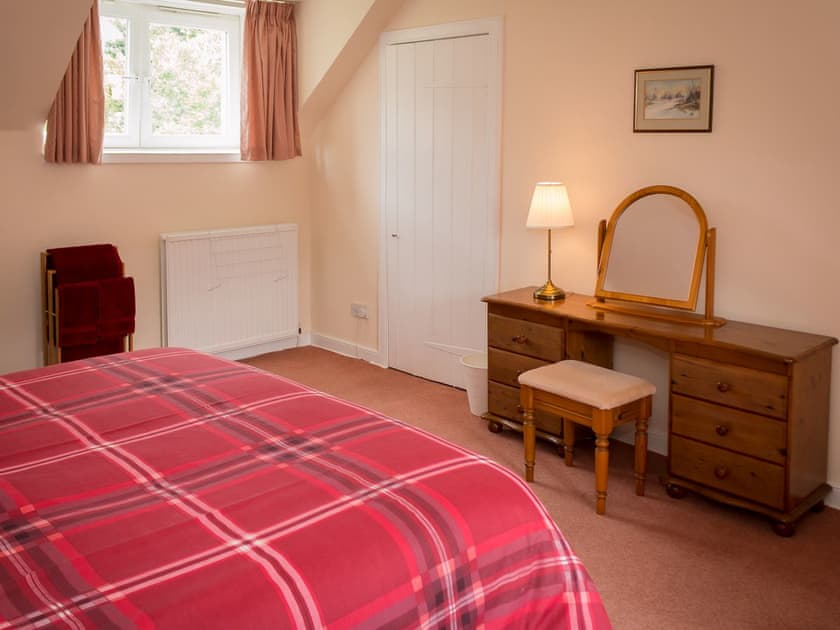 Double bedroom | South Cottage - Howpasley Farm, Howpasley, near Hawick