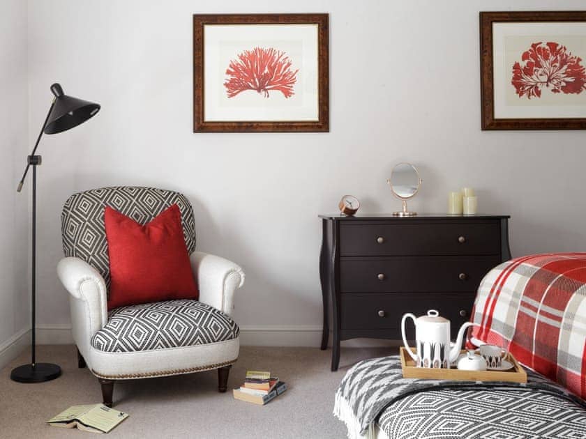 Double bedroom | Mulberry Cottage - Harewood Holidays, Harewood, near Leeds