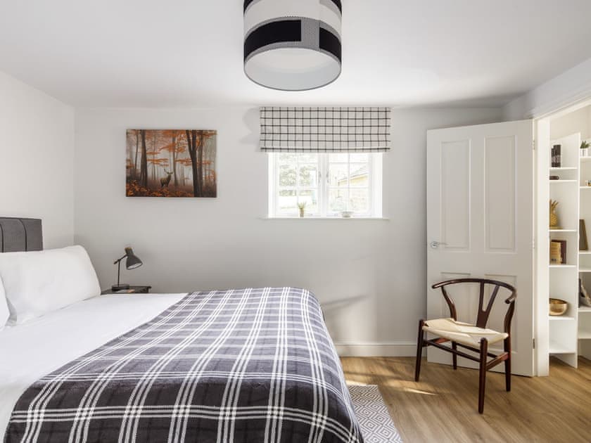 Double bedroom | Mulberry Cottage - Harewood Holidays, Harewood, near Leeds
