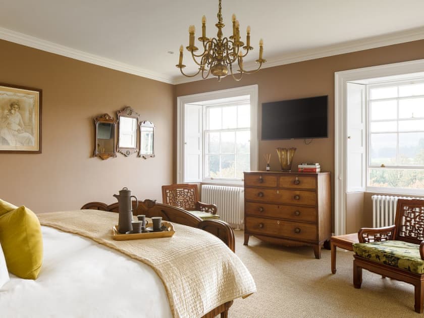 Master bedroom | Oak House - Harewood Holidays, Harewood, near Leeds