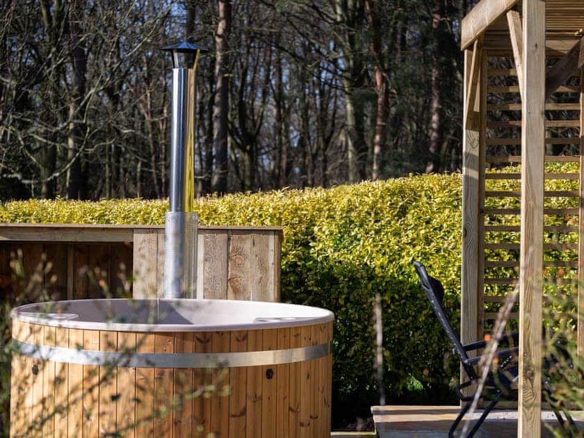 Hot tub | Oak House - Harewood Holidays, Harewood, near Leeds