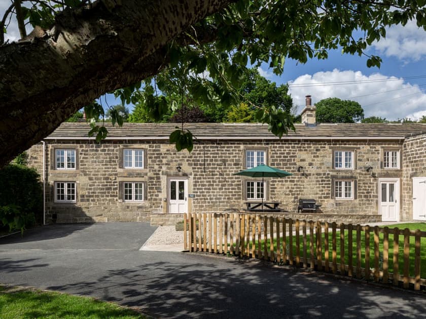 Exterior | Bramble Cottage - Harewood Holidays, Harewood, near Leeds