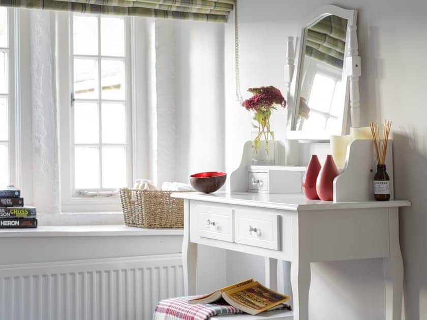 Double bedroom | Carr Cottage - Harewood Holidays, Harewood, near Leeds