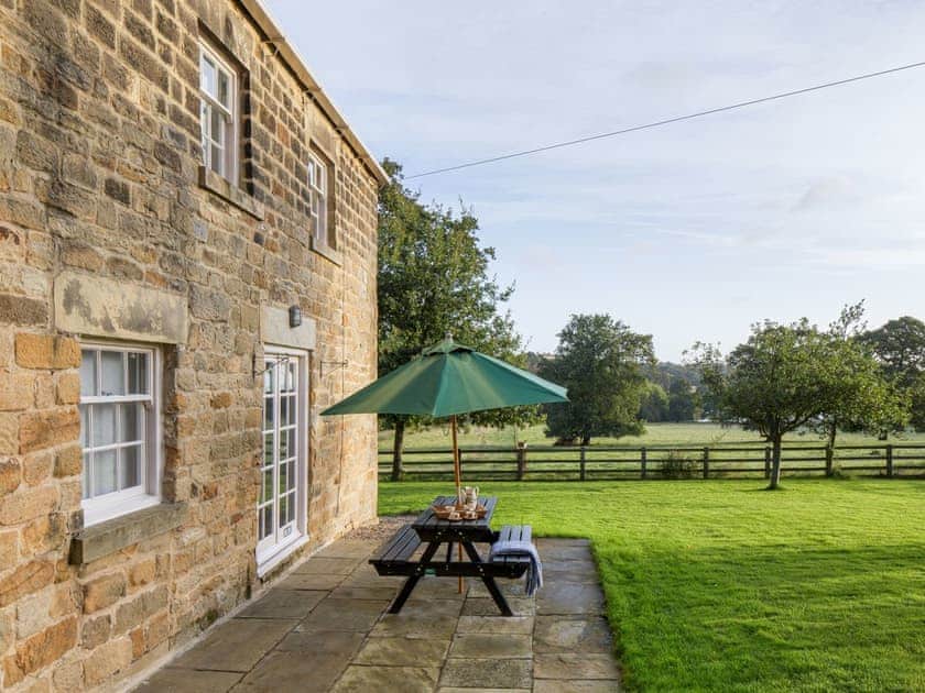 Exterior | Carr House - Harewood Holidays, Harewood, near Leeds