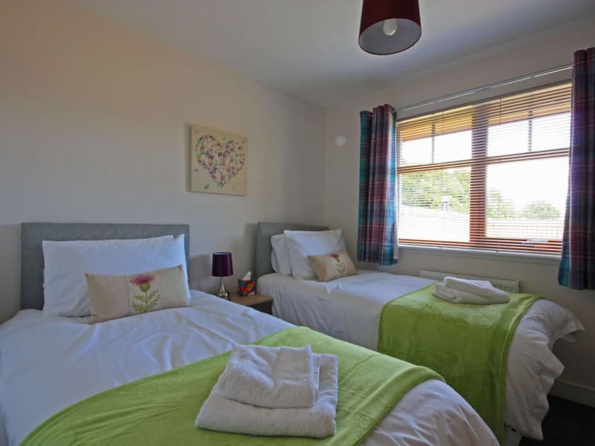 Twin bedroom | Wards Croft No.14, Muir of Ord