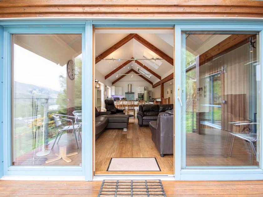 Exterior | Rathad an Drobhair, Strathconon