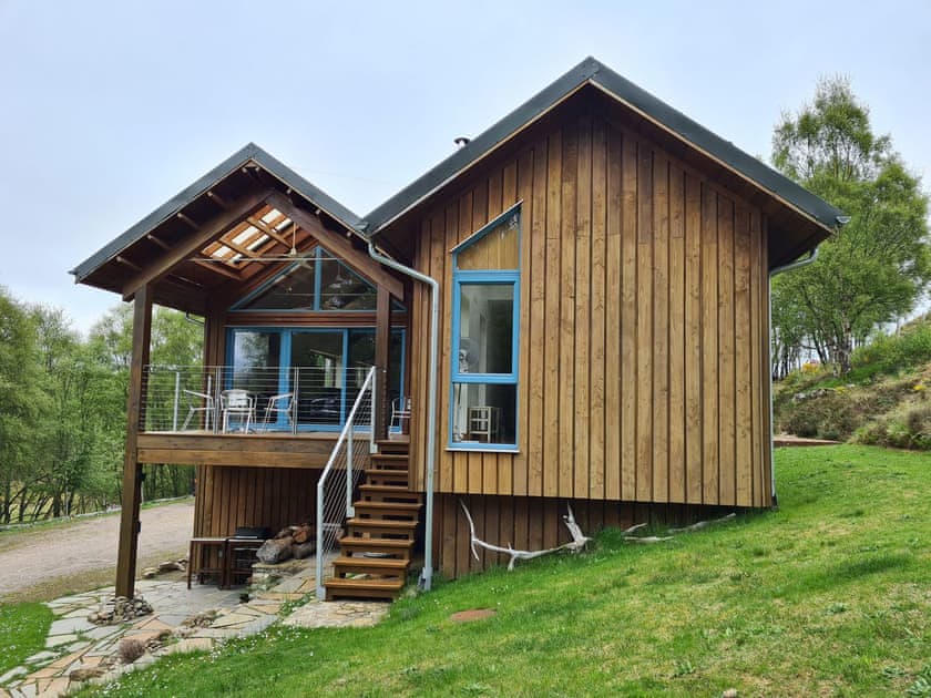Exterior | Rathad an Drobhair, Strathconon