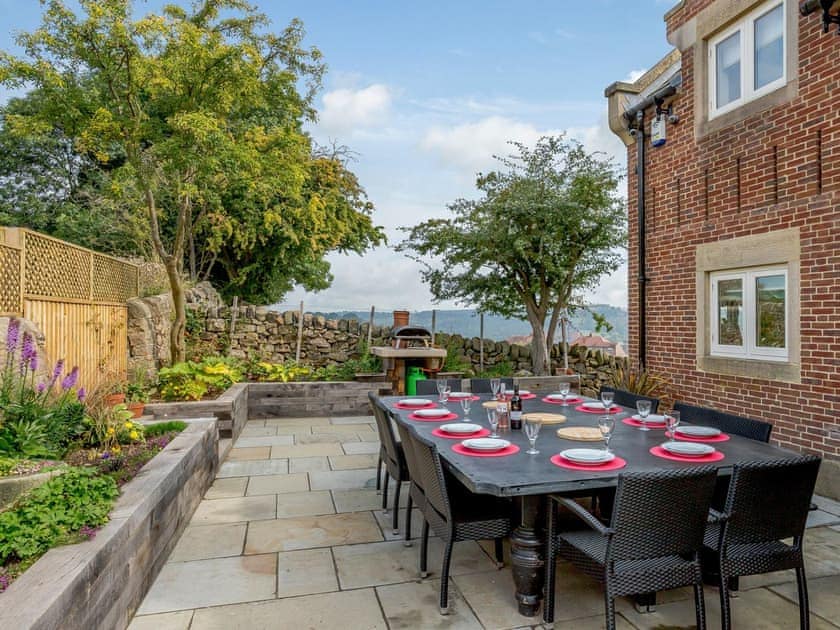 Outdoor eating area | The Marle, Belper