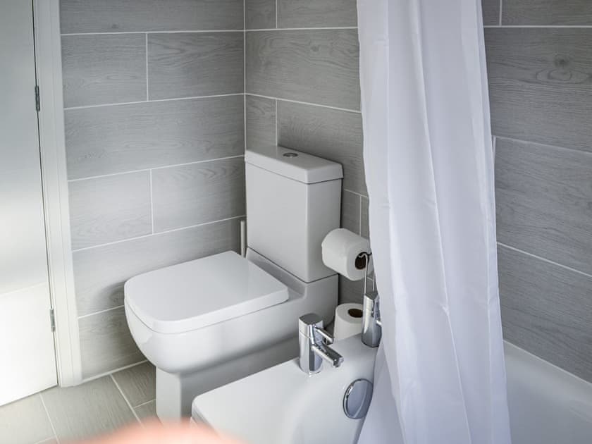 Bathroom | Driftwood Cottage, Bridlington