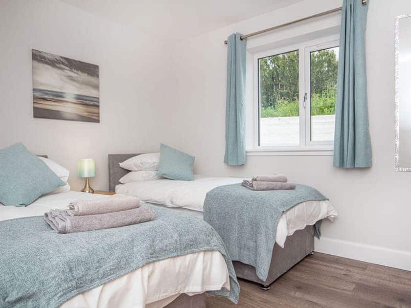 Twin bedroom | On The Beach, Balintore, near Tain