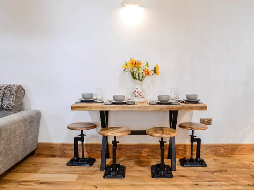 Dining Area | Cullew Bothy, Kirriemuir