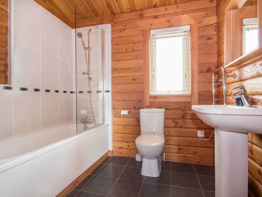 Bathroom | Gael Cham, Aviemore