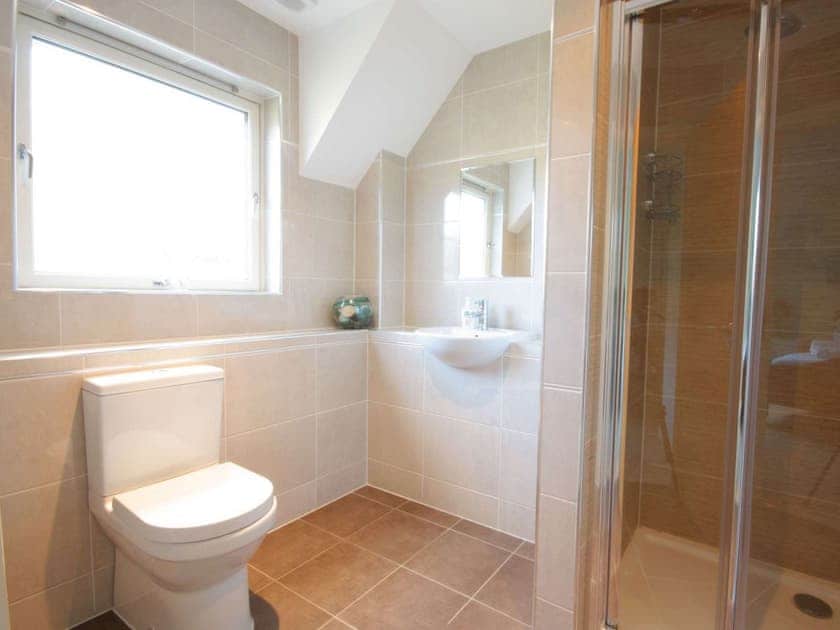 Bathroom | Flat 7, Aviemore