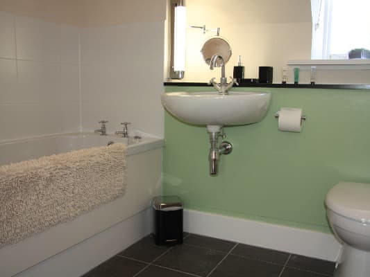 Bathroom | Moat House 6 - Highland Club, Fort Augustus