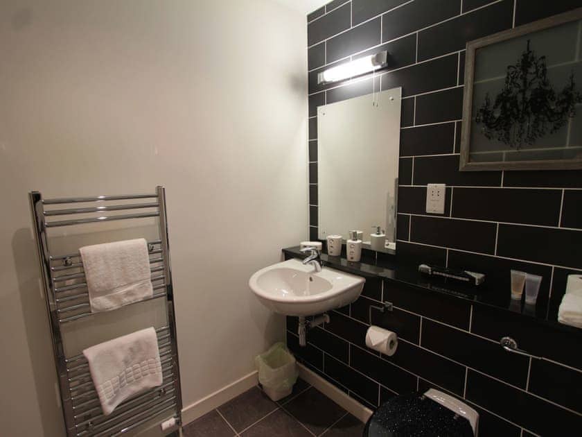 Shower room | St Andrew’s Chapel - Highland Club, Fort Augustus