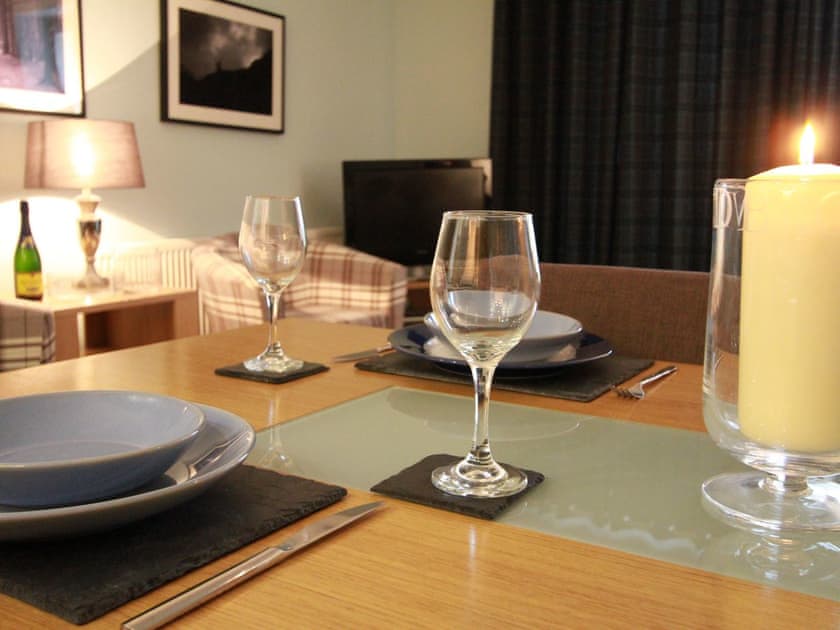 Dining Area | Raven Wing 14 - Glenwood - Highland Club, Fort Augustus