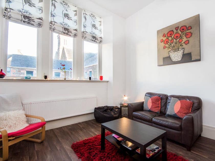 Living area | 7 Westercraigs Apartment, Inverness