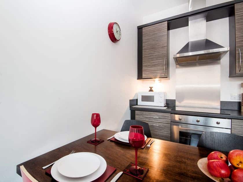 Kitchen/diner | 7 Westercraigs Apartment, Inverness