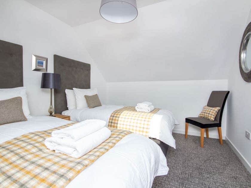 Twin bedroom | Oakwood, Aviemore