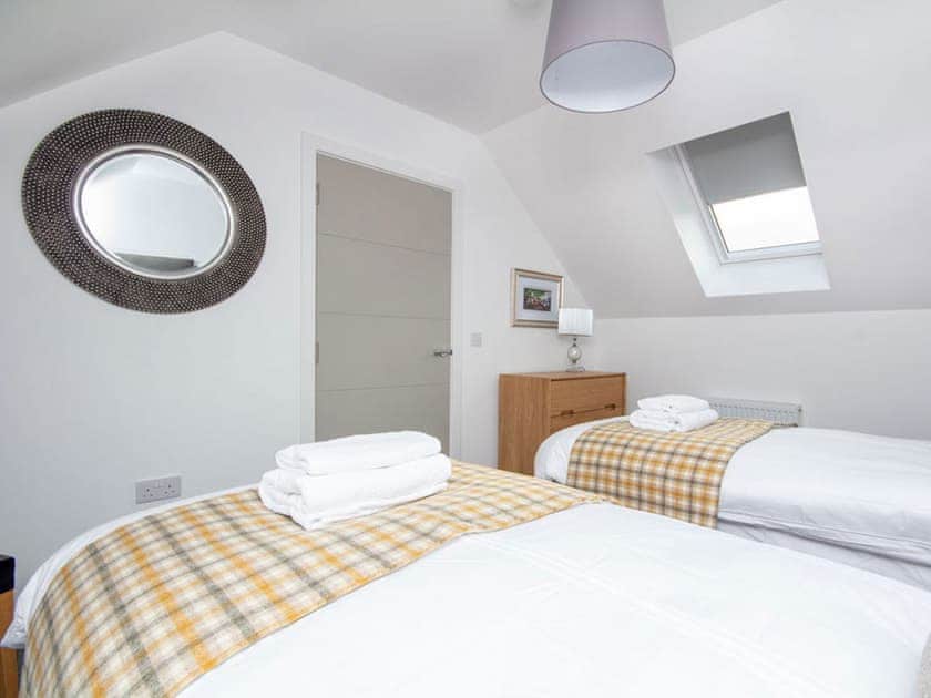 Twin bedroom | Oakwood, Aviemore