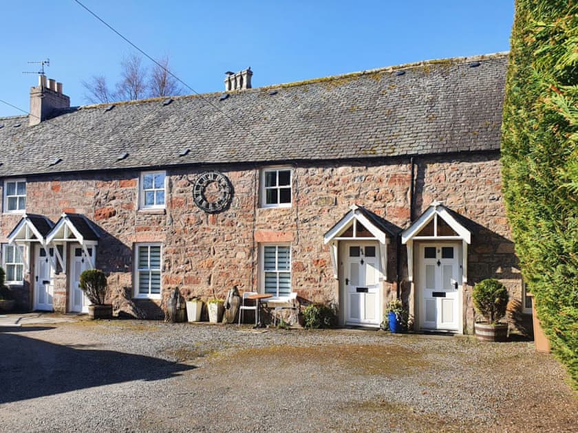 Exterior | Alexander Cottage - Alexander Place, Inverness
