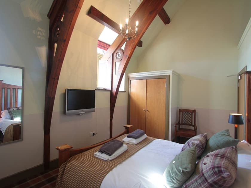Double bedroom | Old School 15 - Glenlivet - Highland Club, Fort Augustus