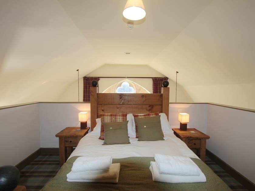 Double bedroom | Old School 15 - Glenlivet - Highland Club, Fort Augustus