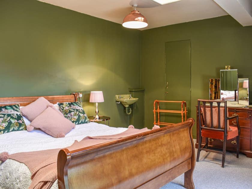 Double bedroom | Hayfield - Dalgeatie Castle, Delgaty, near Turriff