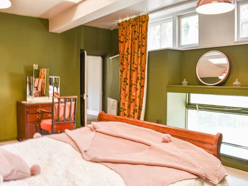 Double bedroom | Hayfield - Dalgeatie Castle, Delgaty, near Turriff