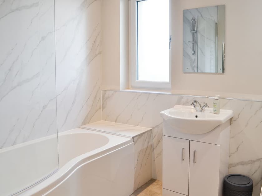 Bathroom | The Byre - Farm Holidays, Castle Douglas
