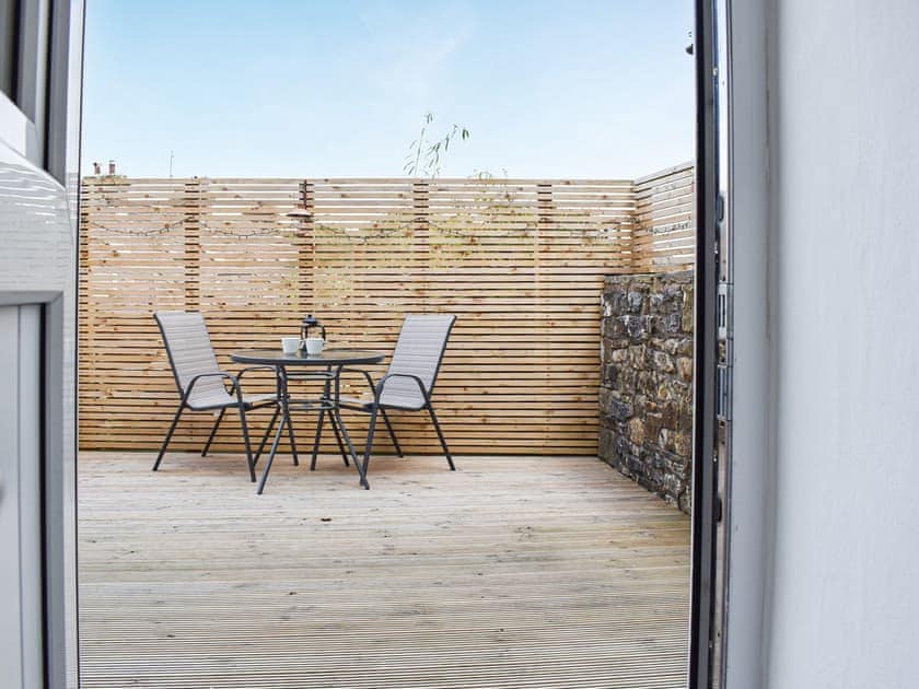 Sitting-out-area | Holmfield, Buxton