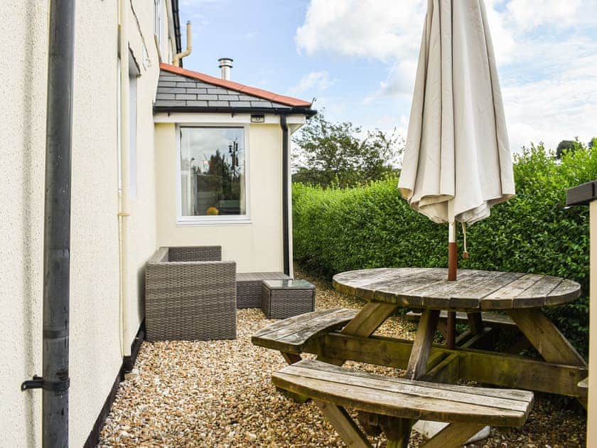 Sitting-out-area | Withymead Cottage, Withypool