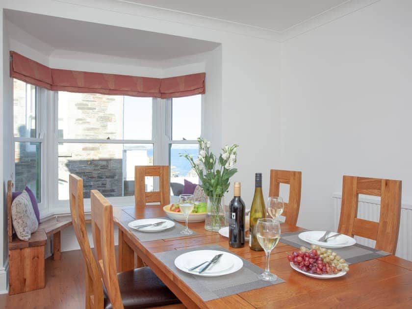 Dining room | Bian Bosdinek, Mevagissey