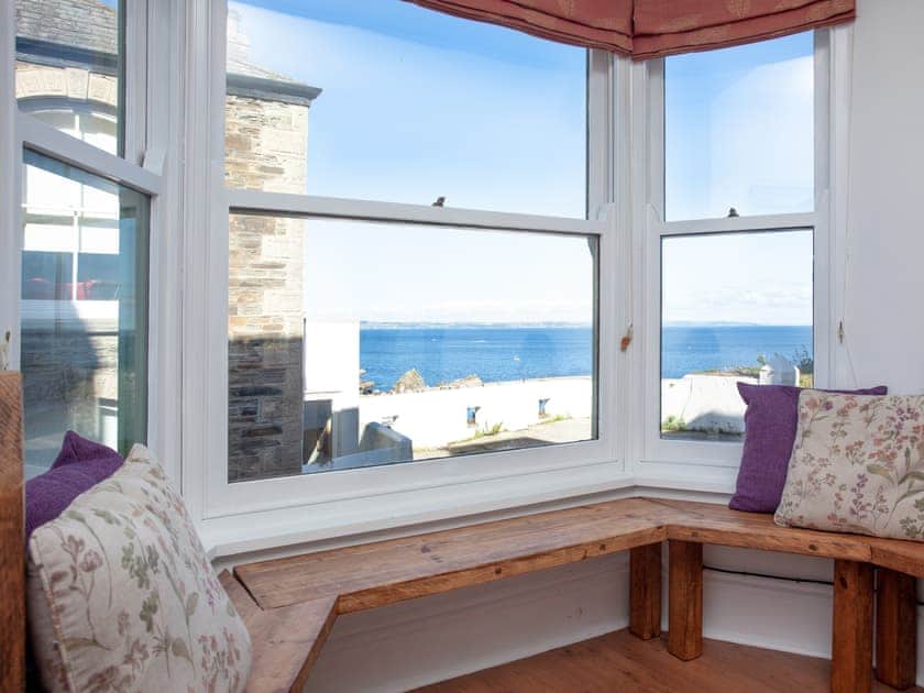 Dining room | Bian Bosdinek, Mevagissey