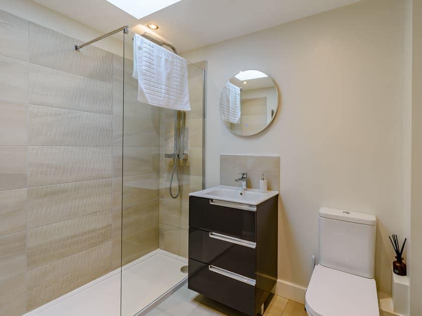 Shower room | Rinstone Lodge, Thornton le Dale, near Pickering