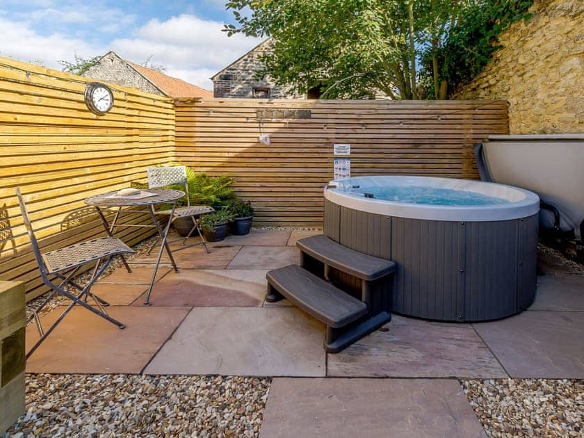 Hot tub | Rinstone Lodge, Thornton le Dale, near Pickering