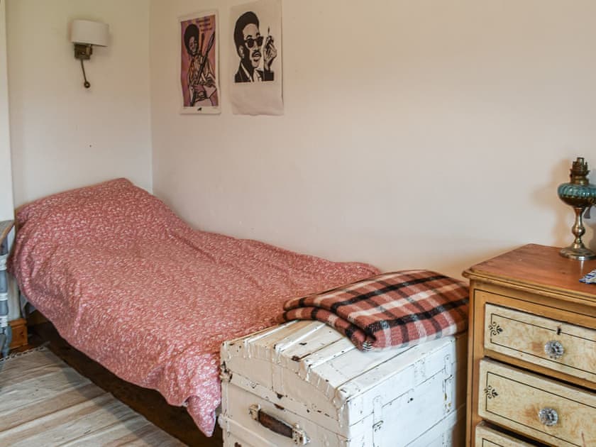 Twin bedroom | Nant Y Crogwyn, Penmachno