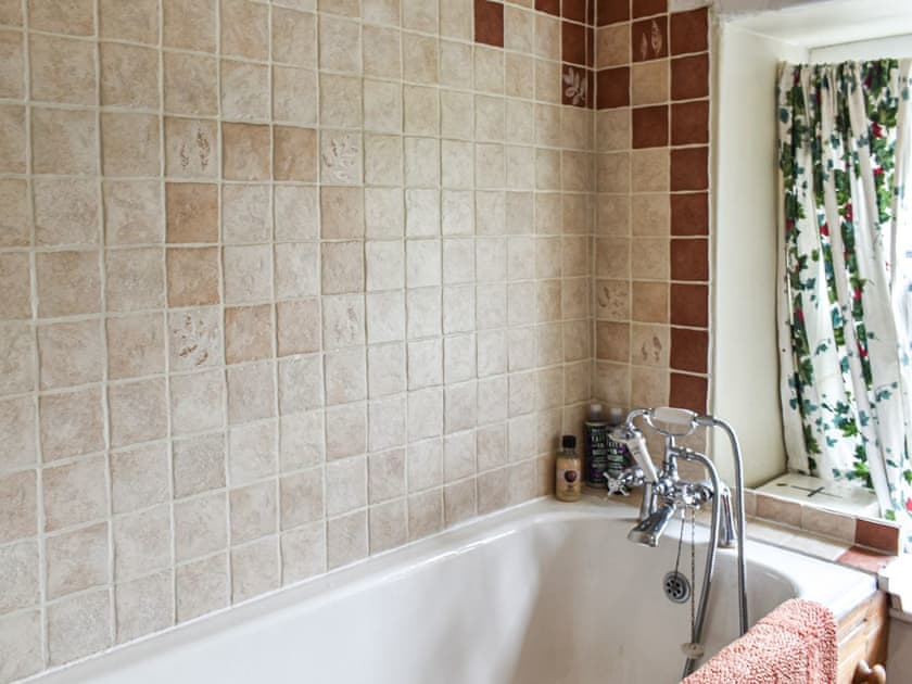 Bathroom | Nant Y Crogwyn, Penmachno
